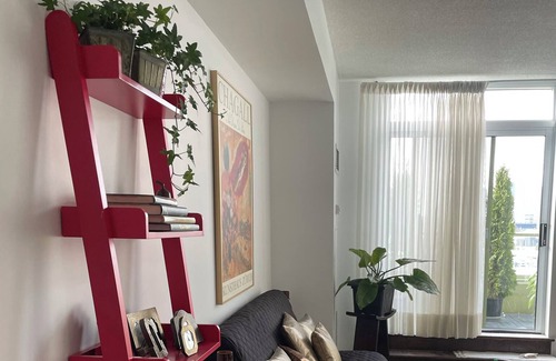 Downtown Toronto Condo | Stunning 2-lvl Penthouse in the Historic Distillery District, Free Parking
