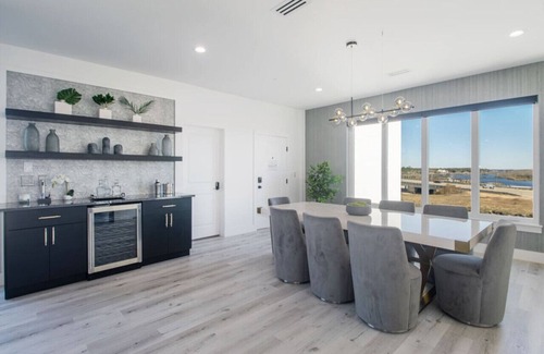 Gulfport Apartment | Stunning 2700 sq ft Penthouse with private 3,000 sq ft terrace and bar