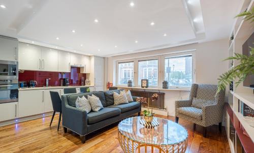 Knightsbridge Apartment | Stunning 2bd Apartment in Knightsbridge with Harrods View