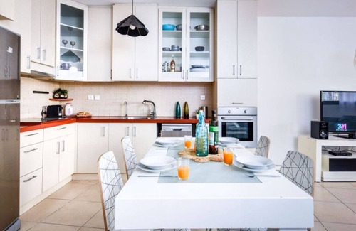 Tel Aviv City Center Apartment | Stunning 2BR Apt with Balcony by Sea N' Rent