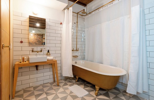 La Candelaria Apartment | Stunning 2BR Apt In La Candelaria W/Heating -AVJ2