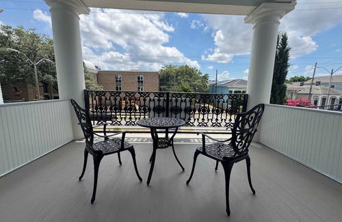 Saint Thomas Development Apartment | Stunning 2BR | Balcony | Historic Luxury
