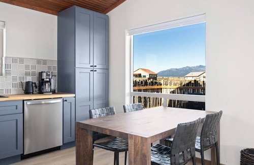 Taos House | Stunning 2BR Home in El Prado - Hot Tub - Views