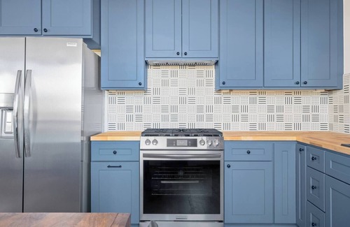 Taos House | Stunning 2BR Home in El Prado - Hot Tub - Views