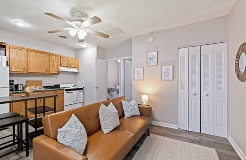 Bella Vista Apartment | Stunning 2BR in City Center