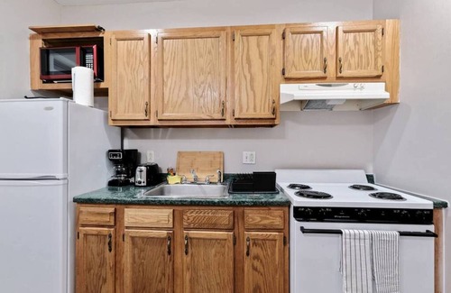 Bella Vista Apartment | Stunning 2BR in City Center