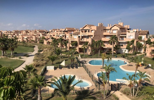 Torre-Pacheco Apartment | Stunning 3-bed, 2-bath apartment with large balcony terrace & lake view