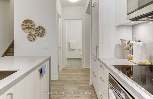 Richmond Hill House | Stunning 3 Bed, 3 Bath Luxury Townhome w/ Amazing Amenities + Office!