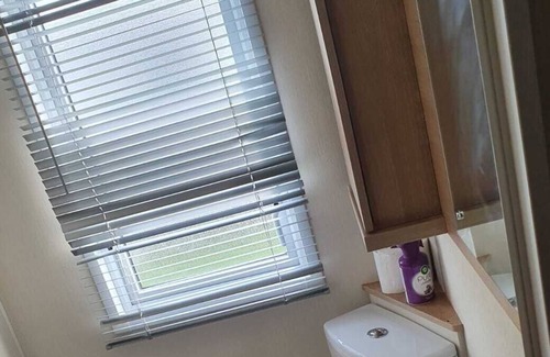 Clacton-on-Sea House | Stunning 3-Bed Caravan in Clacton-on-Sea
