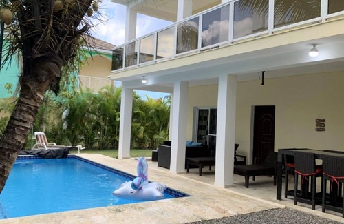 Boca Chica House | Stunning 3 Bed Private Home with Inground Pool – Minutes from Beach and Airport