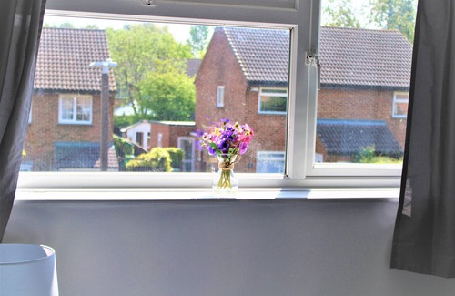 Milton Keynes House | STUNNING 3 bed semi, walking distance to the city centre!