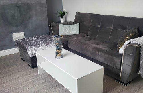 Abercwmboi House | Stunning 3 bedroom house in Merthyr Tydfil.