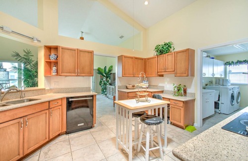 Sun City Center House | Stunning 3-Bedroom, 2-Bathroom Home – Your Dream Retreat Awaits!