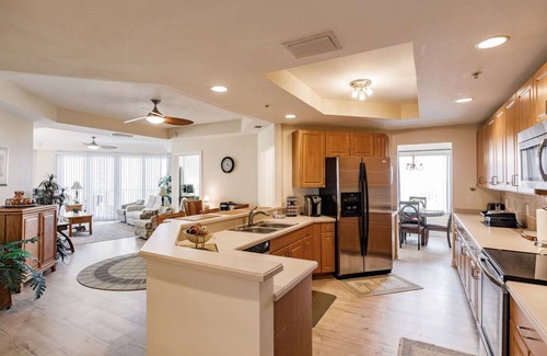 East 1st Street Condo | Stunning 3 bedroom, 2 bathroom condo overlooking the Caloosahatchee River