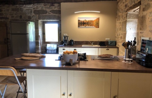 Meyssac House | Stunning 3 bedroom farmhouse with private heated pool