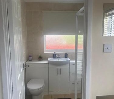 Little Holland Apartment | Stunning 3 bedroom house in great location