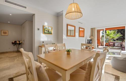 Marbella Apartment | Stunning 3-Bedroom in Alminar de Marbella - RDR456