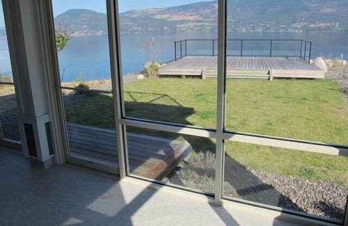 Central Okanagan House | Stunning 3 Bedroom Lake View Cottage at La Casa!