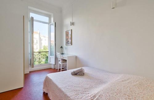 La Castellane Apartment | Stunning 3BR Flat near Vieux-Port
