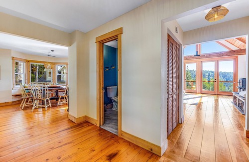 Little River House | Stunning 3BR with ridge top views, trails, & hot tub on 10 acre property