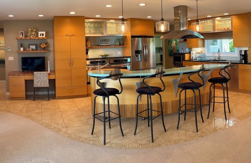 Traverse City House | Stunning 4-Bed, 3-Bath with 100 Ft of Private Beach – Your Dream Retreat Awaits