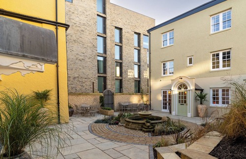 Oxford City Centre House | Stunning 4 bed historic townhouse in Oxfords heart