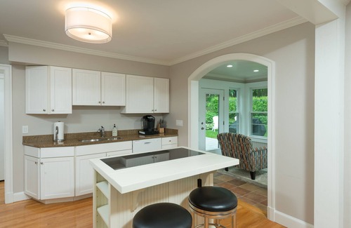 Andover House | Stunning 4 Bedroom,2.5 Baths abuts Phillips Academy, walk to Town and Train