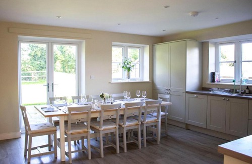 Melton Mowbray House | Stunning 4 Bedroom Country House