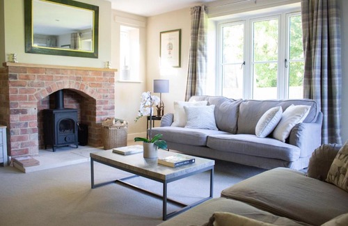 Melton Mowbray House | Stunning 4 Bedroom Country House