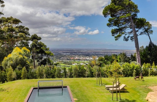Steenberg Estate House | Stunning 4 bedroom home with amazing views