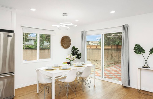 Riverview West House | Stunning 4-bedroom house in charming Santa Ana with fully fenced yard