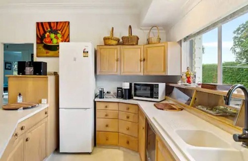 Karaka House | Stunning 4 Bedroom Home in Tranquil Rural Karaka