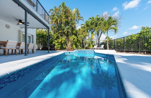 Delray Beach House | Stunning 4-Bedroom House, Private Pool, on Golf and 2 miles to the Delray Beach
