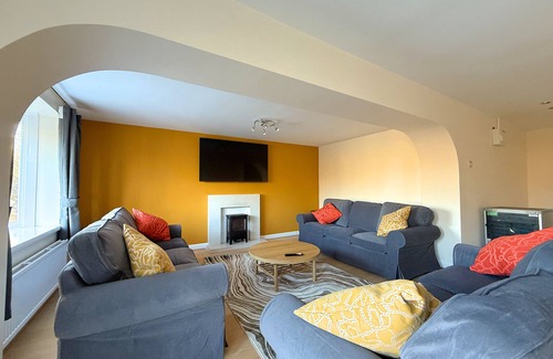 Sheffield House | Stunning 4- BR Townhouse for 8
