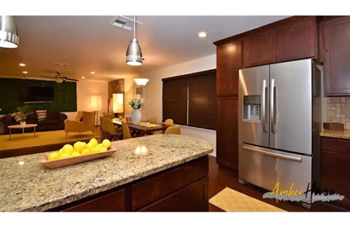 Round Rock House | Stunning 4BR 2BA Sleeps 12 in the Heart of Round Rock