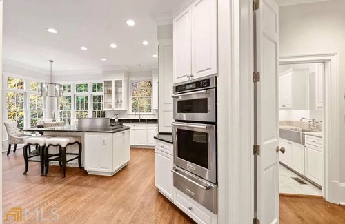 Buckhead House | Stunning 4BR Luxury Home in Central Buckhead