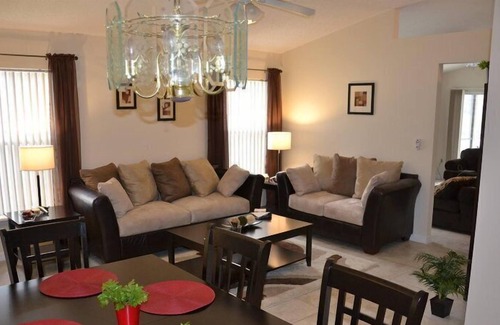 Clear Creek Villa | Stunning 4Br Villa, South Facing Pool, Lake View And Game Room In Disney Area.