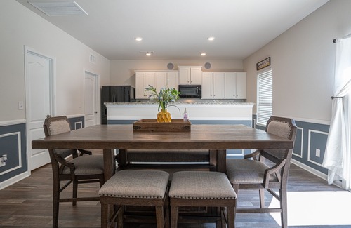 Charlotte House | Stunning 5 BD Home away from Home! 15 min to uptown