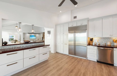 North Bay Village Villa | Stunning 5 BDR Waterfront Villa W/Pool, Jacuzzi & BBQ