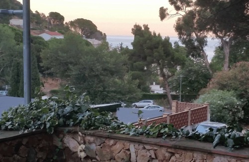 Canyet de Mar Villa | STUNNING 5 BEDROOM DETACHED VILLA NEAR A SANDY BEACH AND MARINA, PRIVATE POOL