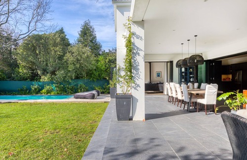 Constantia House | Stunning 5 bedroom Constantia family home
