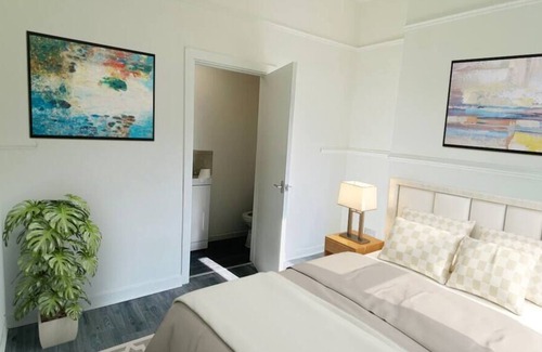Queen's Gate House | Stunning 5-Bedroom House with 5 En-Suite Bathrooms in Liverpool's L4