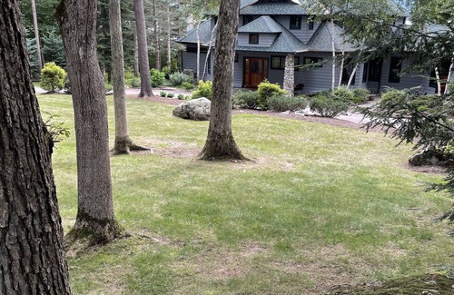 Alton House | Stunning 5 BR Lakefront Home with Private Gym & Boat House