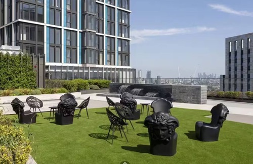 Vauxhall Apartment | Stunning 5B Penthouse Views London - 1of2 -