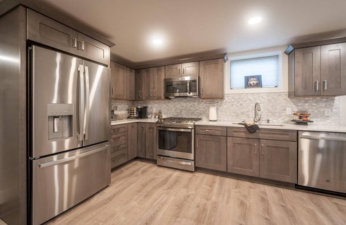Emigrant House | Stunning 6 Bedroom home near Gardiner