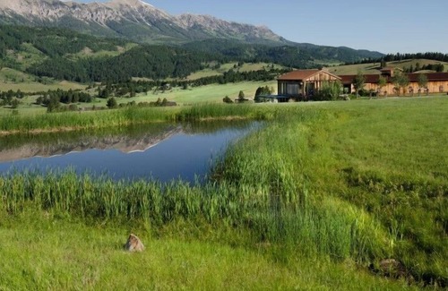 Bozeman House | Stunning 60 Acre Ranch in Bridger Canyon