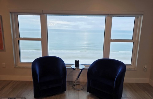 North Redington Beach Condo | Stunning 7th Floor Gulf-Front Corner Condo with Panoramic Views Redington Shores