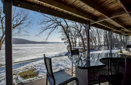 Poynette Cottage | Stunning A-frame on Lake WI