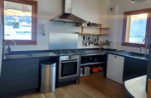 Morillon Ski Chalet | Stunning Alpine Chalet Perfect for Groups – Sleeps Up to 20