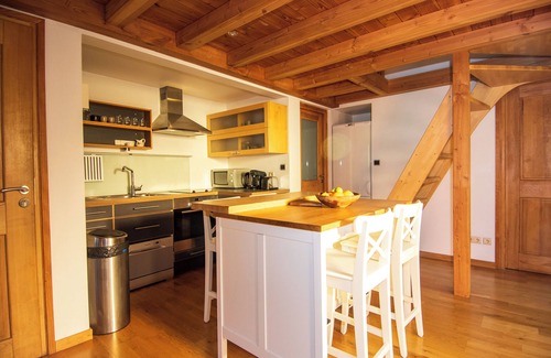 Morillon Ski Chalet | Stunning Alpine Chalet Perfect for Groups – Sleeps Up to 20